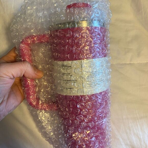 Stanley Quencher H2.0 Flowstate Tumbler in hot pink Fuschia - NWT - Picture 2 of 3